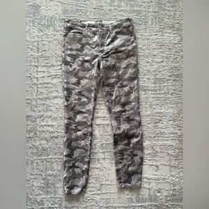 Pilcro and the Letterpress High-Rise Skinny Pants - Gray and White